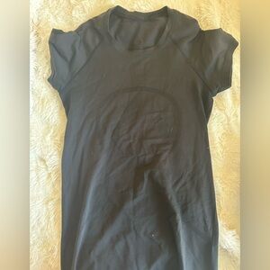 Women's Lululemon Black Short Sleeve